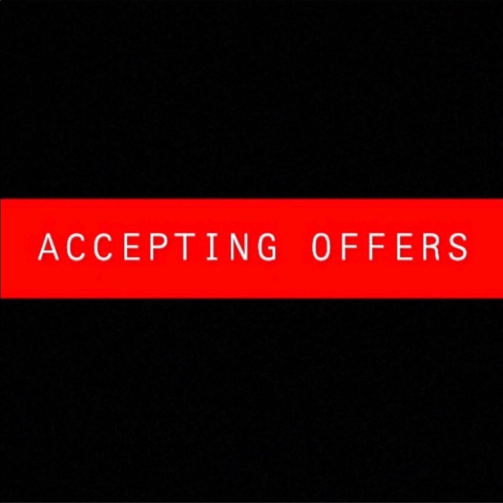 JUST MAKE AN OFFER: ALL REASONABLE ONES ACCEPTED - Picture 2 of 4